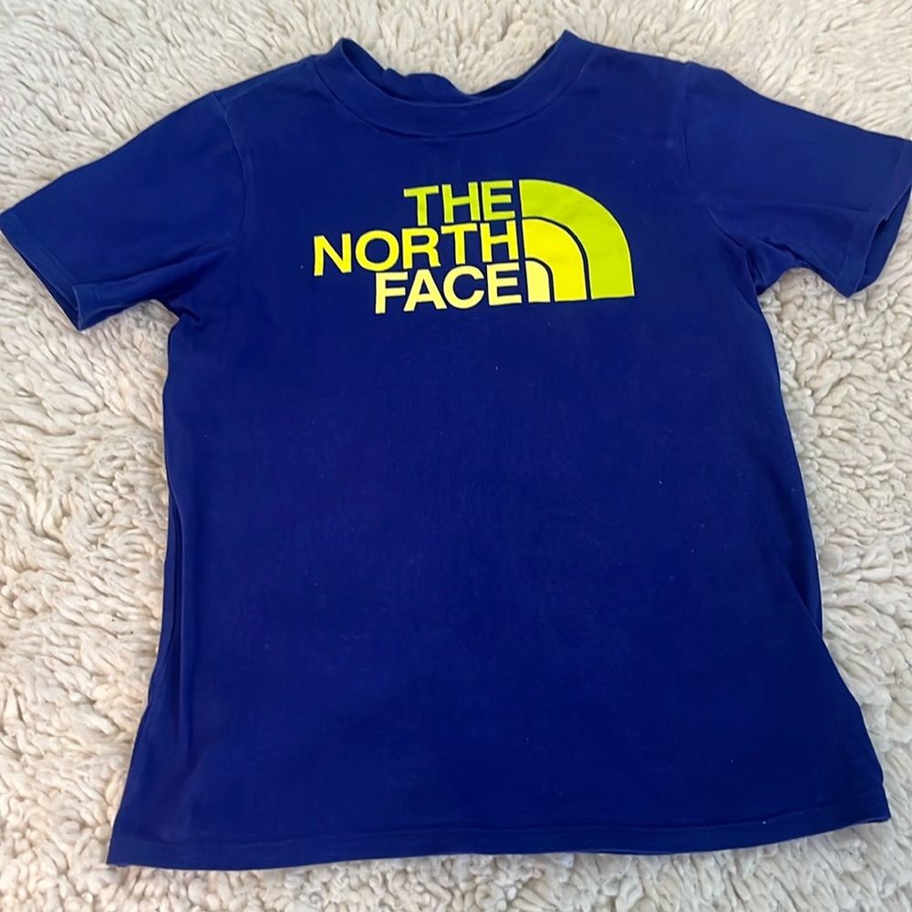 The North Face tee. Size 5.